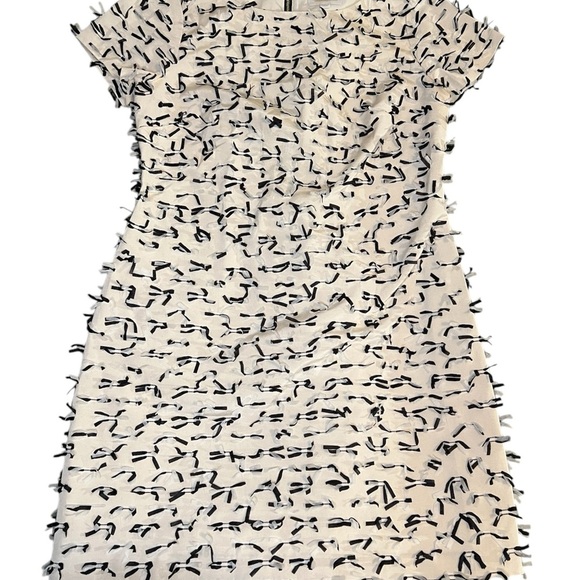 Sail to Sable Dresses & Skirts - Sail To Sable Ticker Tape Bow Shift Dress Blogger Fave Size 10 in Cream + Ribbon